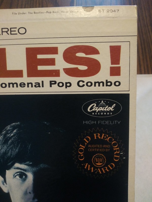 THE BEATLES - Meet The Beatles! 1964 Vinyl LP Record Apple ST 2047 Repress 1971 gallery