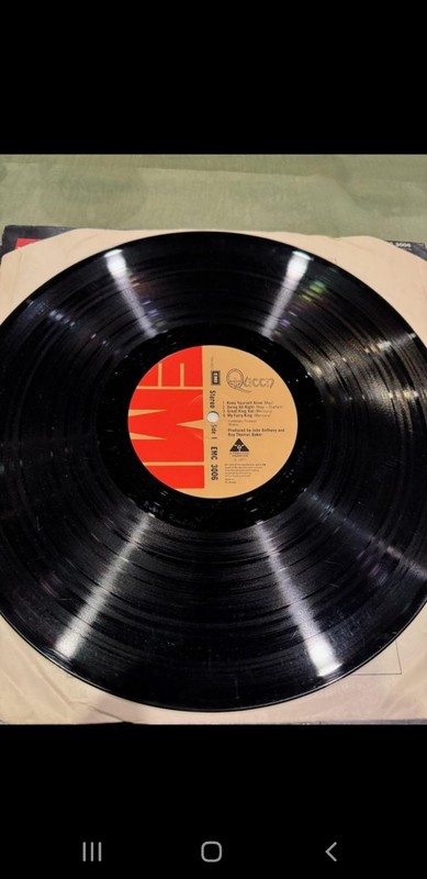Queen Debut- LP Vinyl 1973 Great Britain Album Blair Cut, Blair Rules Mint Recd gallery