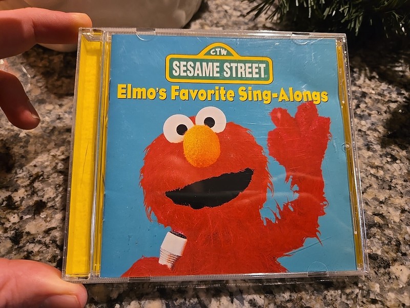 Elmos Favorite Sing Alongs CD Sesame Street hits Bert Ernie Cookie Monster Oscar