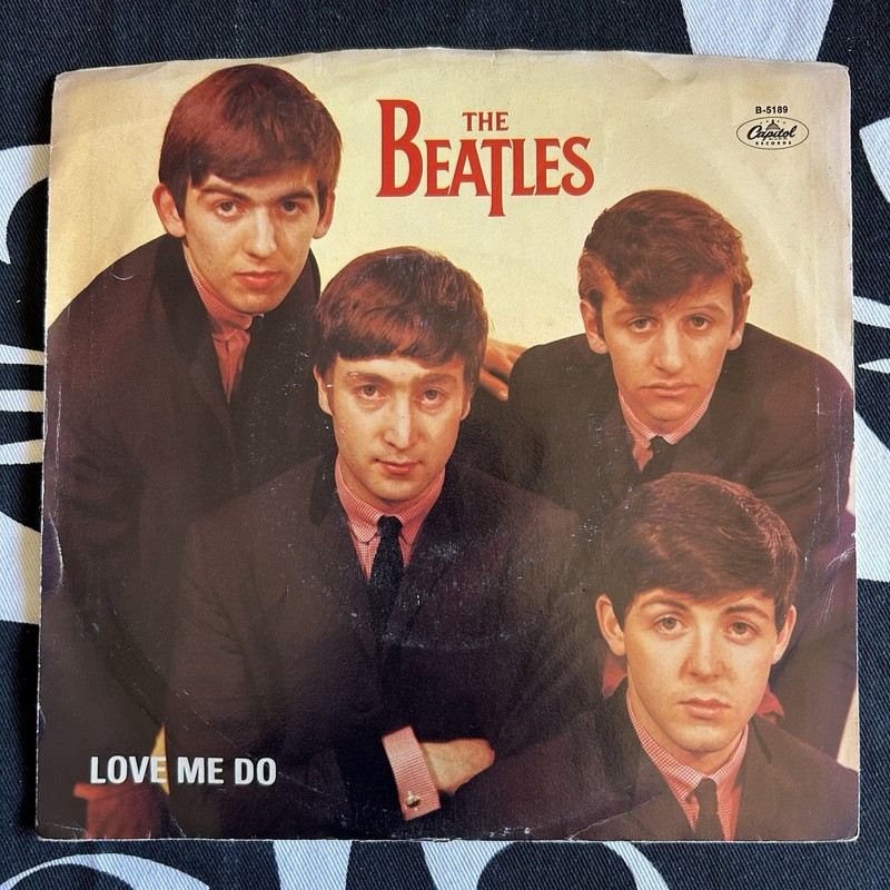 BEATLES Love Me Do/P.S. I Love You 1982 Capitol B-5189 7″ Vinyl Single