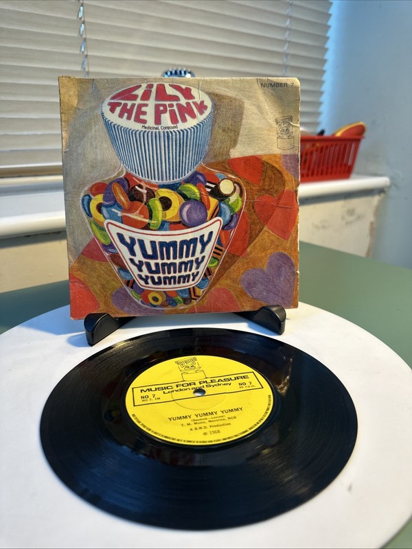 Yummy Yummy Yummy and Lily The Pink 7 Inch Vinyl Single
