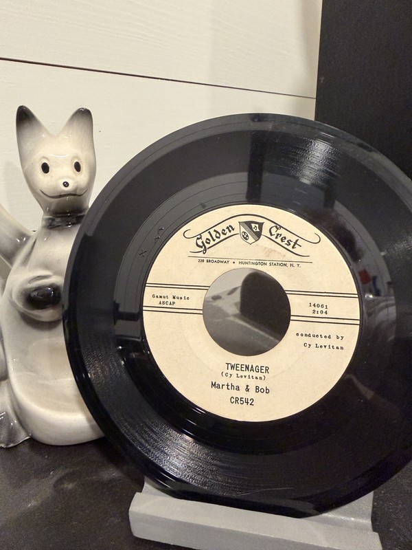 Rockabilly 45 – Martha & Bob – Tweenager – Dog of my dreams Golden Crest 7 hear