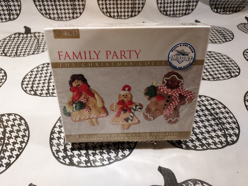 Family Party The Christmas Collection 4 CD Set UK Import US Seller New Sealed