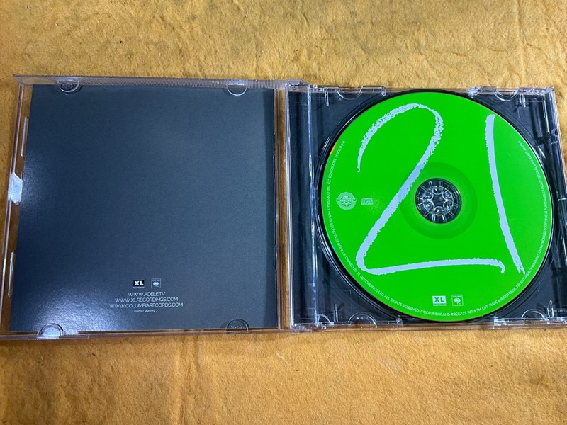 I12-61 ADELE 21 - 2011 - COLUMBIA 8869744699-2 - CD - ROCK / POP gallery