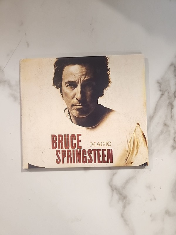 Magic – Music CD – Bruce Springsteen – 2007-10-02 – Columbia Records – Very Goo