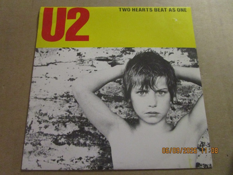 U2 Two Hearts Beat As One / Remix 7″ 45 Used! 1983 Island Phonogram France YLW
