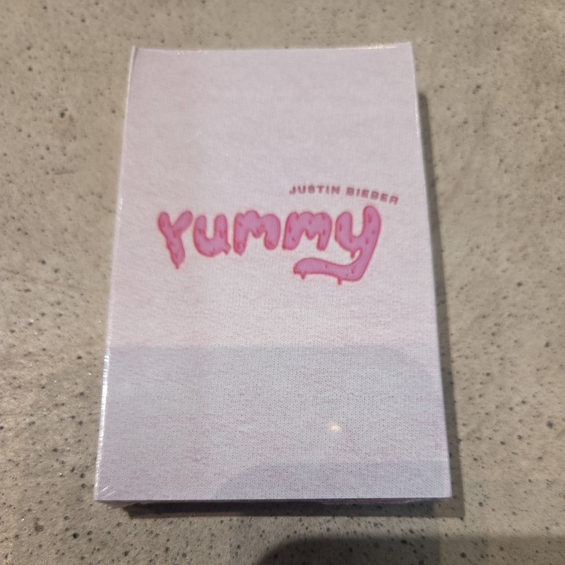Justin Bieber «Yummy» cassette tape single SEALED Rare Valentines day 2023 😍