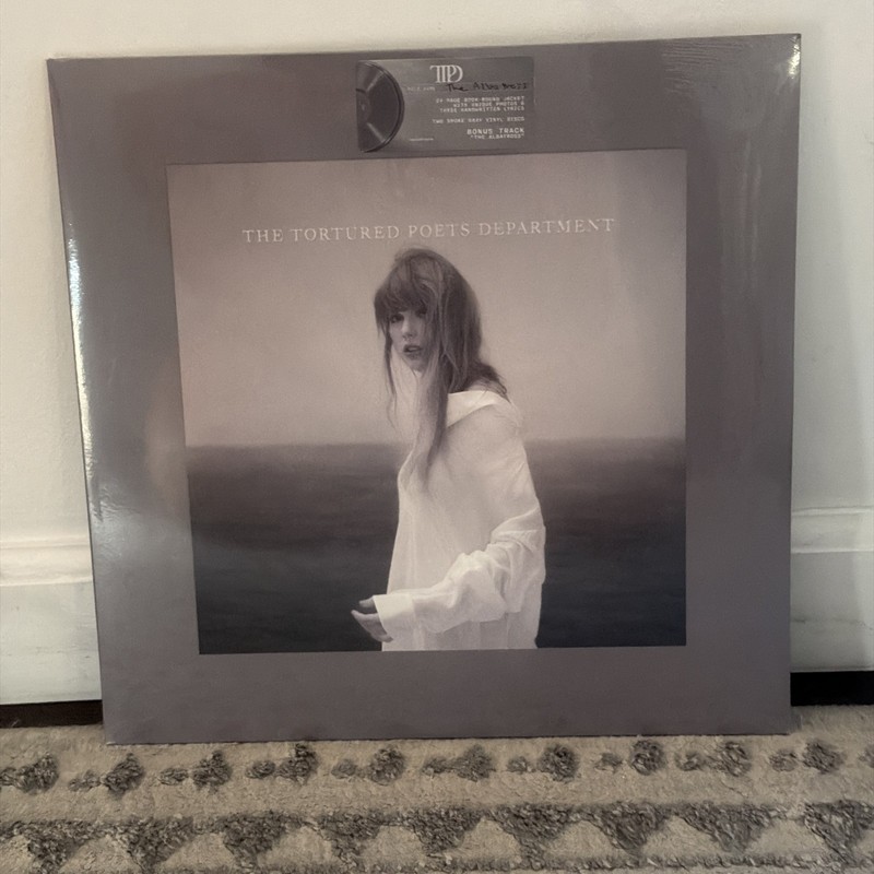 Taylor Swift – The Tortured Poets Department (Smoke Vinyl) [2LP] Albatross