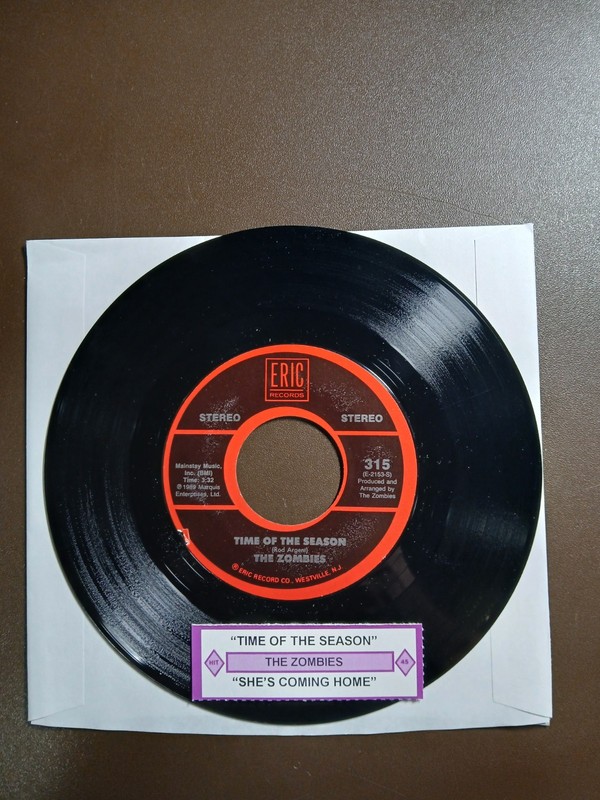 THE ZOMBIES Time Of The Season / She’s Coming Home 45 Vinyl Record W/Title Strip