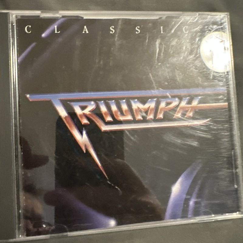 TRIUMPH : CLASSICS (CD)