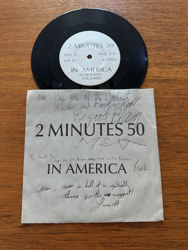 2 Minutes 50 In America Faceless 45 7” Power Pop MN Private NM Signed Vinyl