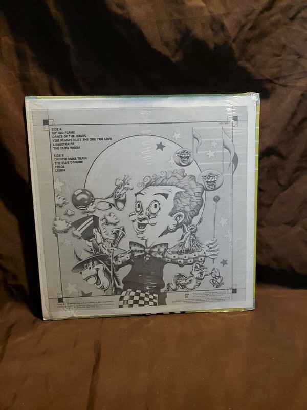 Spike Jones And His City Slickers ‎– The Hilarious Spike Jones (Camden ACL-7031) gallery