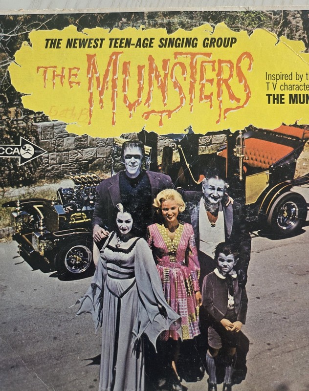THE MUNSTERS 1964 DECCA PINK LABEL PROMO VINYL LP Poor Condition gallery