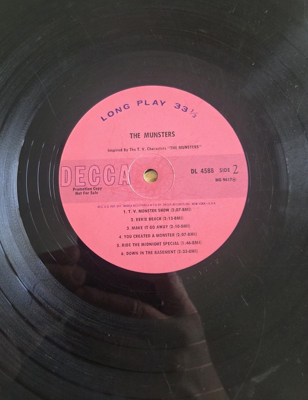 THE MUNSTERS 1964 DECCA PINK LABEL PROMO VINYL LP Poor Condition gallery