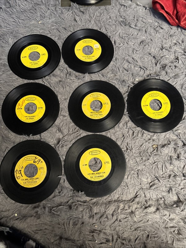 Lot of (7) Yardbirds 45s – All on Epic