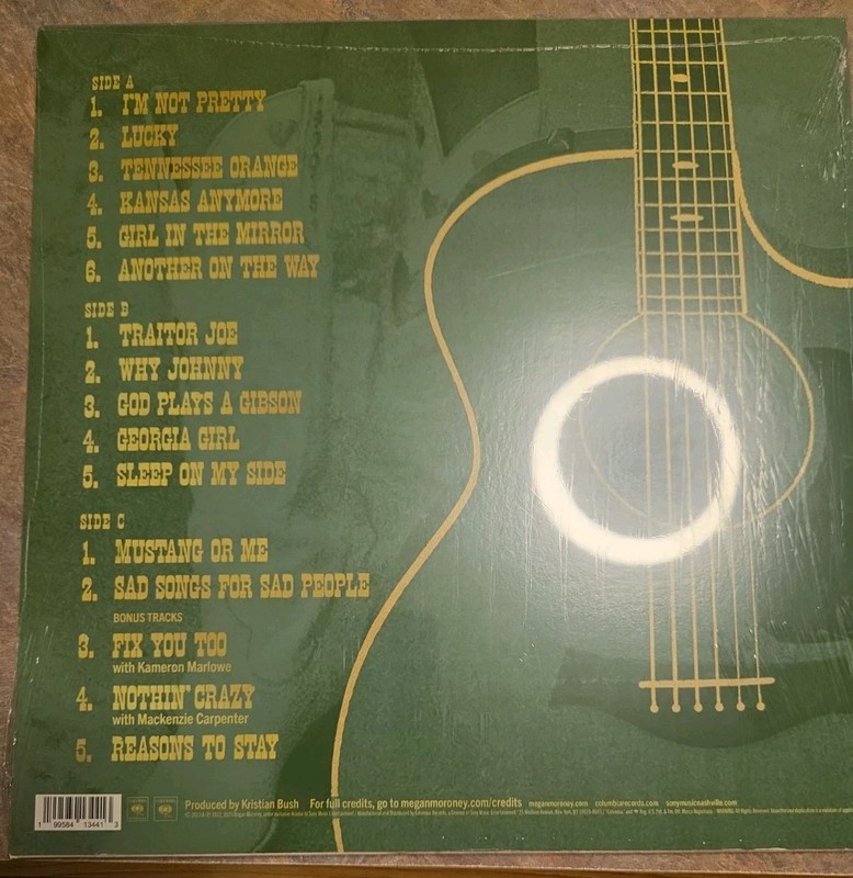 Megan Moroney "Lucky" 2LP Green Cloud Translucent Vinyl Record New & Sealed! gallery