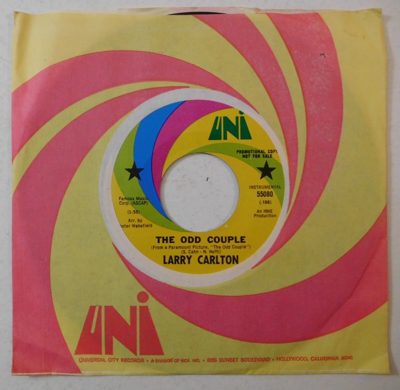 jazz pop soul promo LARRY CARLTON The Odd Couple UNI 45 nice!
