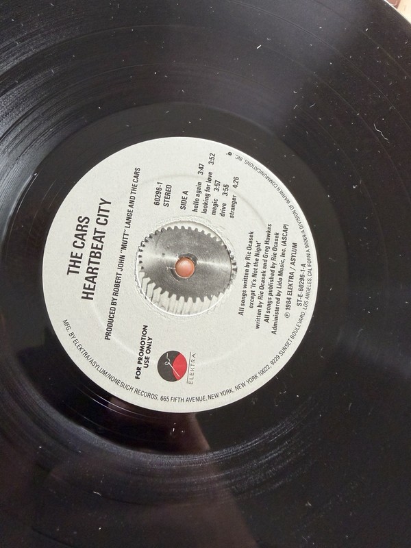 The Cars Heartbeat City Quiex II Limited Edition LP NM Vinyl Sterling OG Inner gallery
