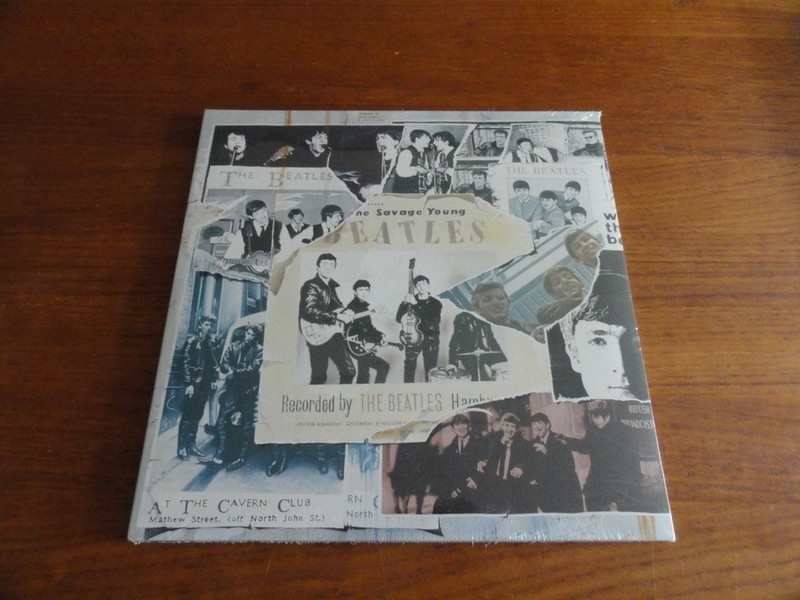 THE BEATLES Anthology 1 SEALED UK 3 LP SET APPLE RECORDS 1995. MINT