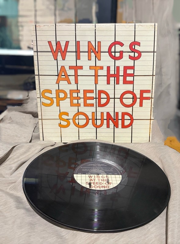 Album-Wings At The Speed Of Sound