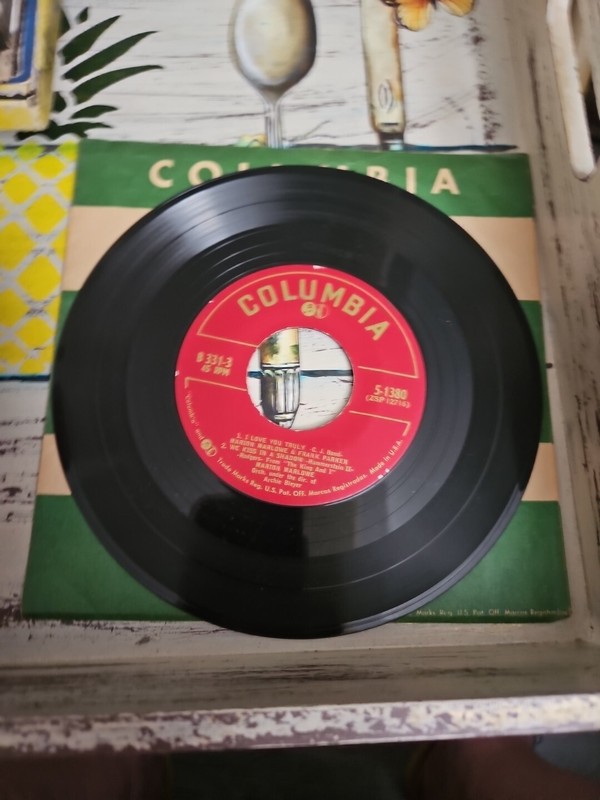 45 RECORD - MARION MARLOWE AND FRANK PARKER - SWEETHEARTS VG gallery