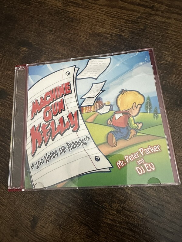 Machine Gun Kelly / MGK – “100 Words & Running” [mixtape] CD – RARE