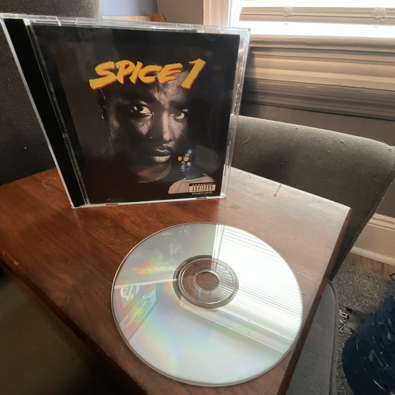 Spice 1 – Spice 1 (1992 Jive) cd is pretty much brand new