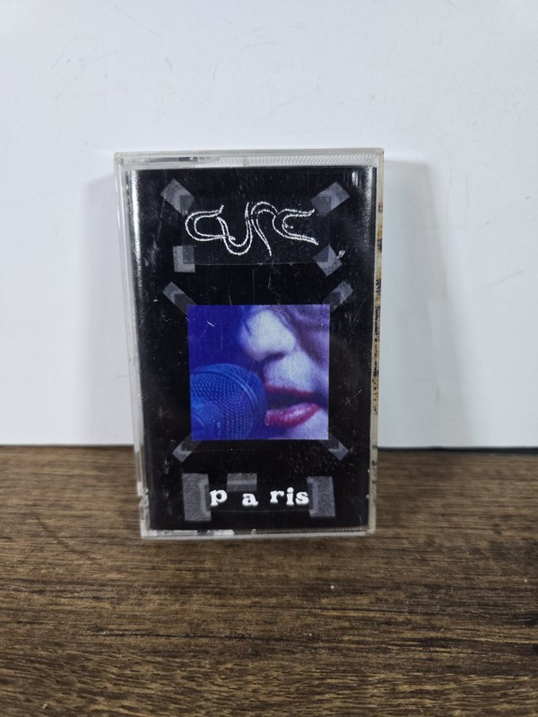 Paris by The Cure (Cassette, Oct-1993, Elektra (Label))