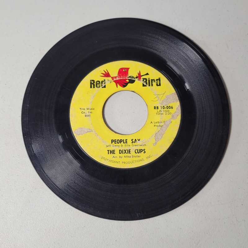 The Dixie Cups 45 RPM Vinyl People Say / Girls Can Tell Red Bird 1965 7" Record gallery