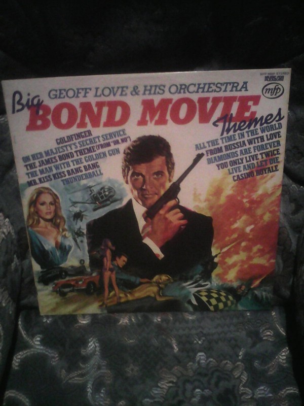 BIG BOND MOVIE THEMES – GEOFF LOVE & HIS ORCHESTRA 1975 EMI MFP RECORDS V/G PLUS