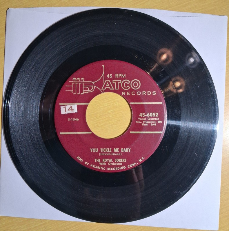 The Royal Jokers -Tickle Me Baby/Stay Here 1955, 45 rpm VG ++ Small ( sol ).