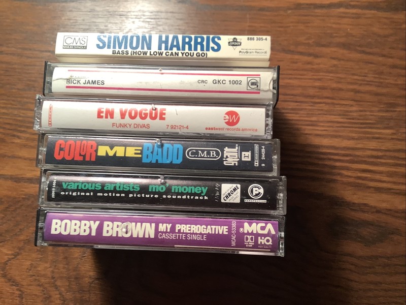 90s RB, POP 6 Cassette Lot Bobby Brown, Rick James, En Vogue, Harris & More