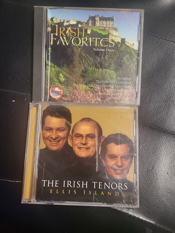 lot of 2 :Irish Celtic Favorites, Volume 3 + irish tenors CD - VERY GOOD