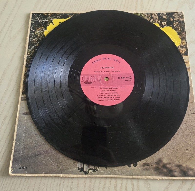 THE MUNSTERS 1964 DECCA PINK LABEL PROMO VINYL LP Poor Condition gallery