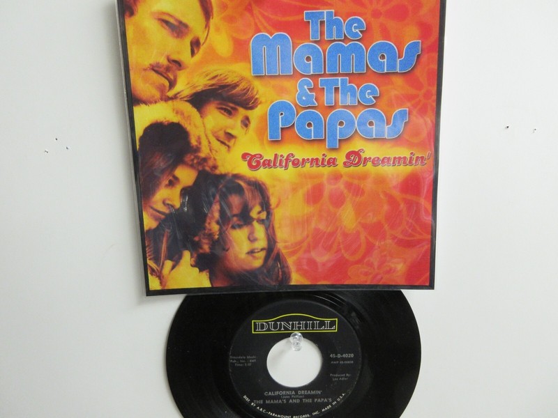 💥 ‘ THE MAMAS & THE PAPAS ‘ HIT 45+PICTURE [ California Dreamin’] 1966 ! 💥