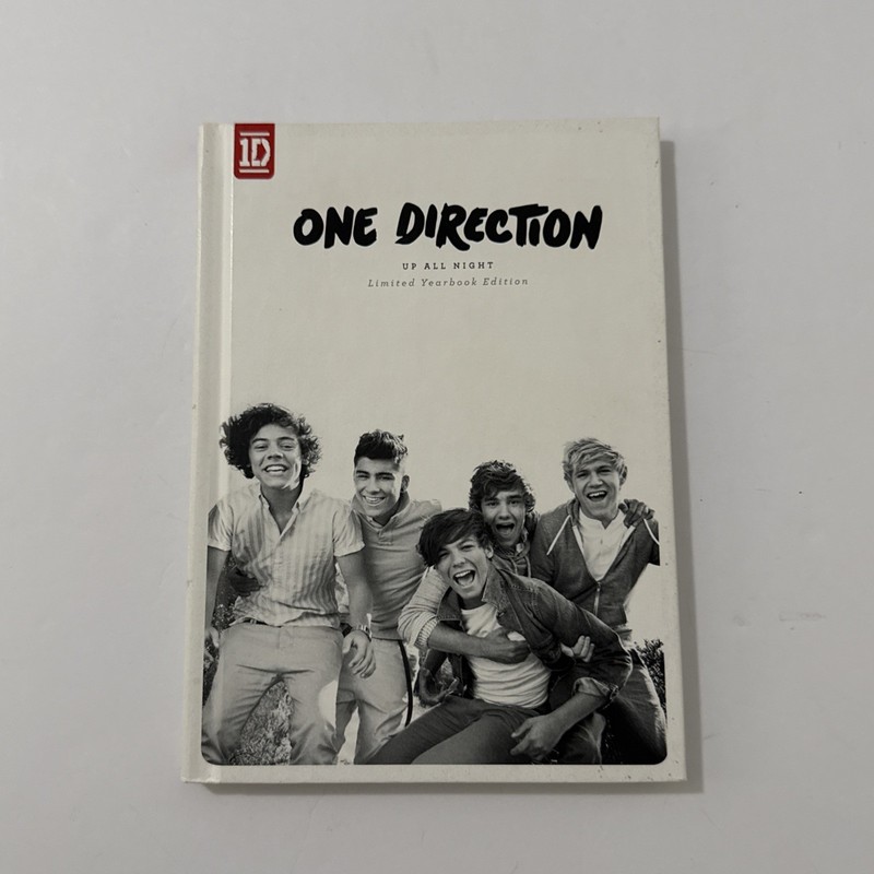 One Direction Up All Night Limited Yearbook Edition with Music NO CD BOOK ONLY