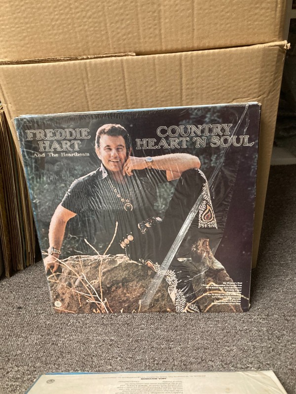 FREDDIE HART COUNTRY HEART N SOUL VINYL LP, ST11353, VG+