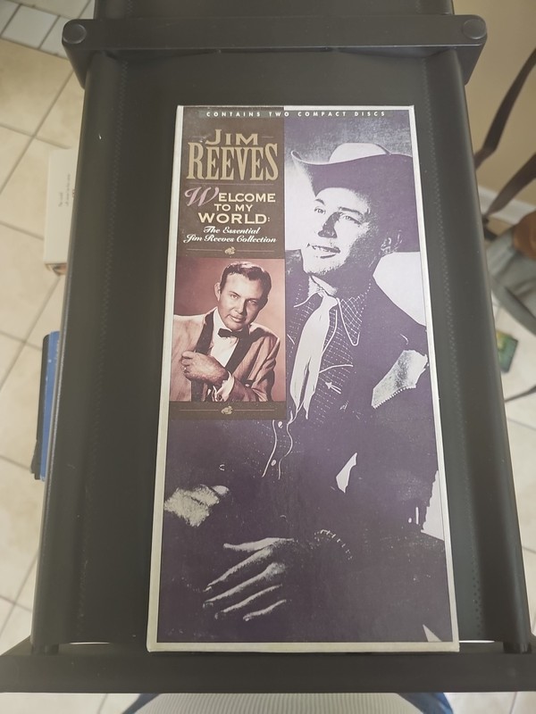 Welcome to My World: The Essential Jim Reeves Collection