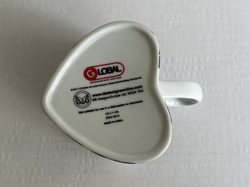 One Direction 1D Picture Heart Shaped Ceramic Mug Global 2014 Rare gallery