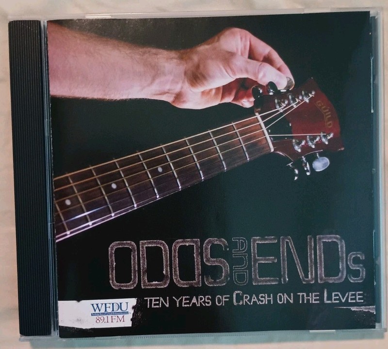 ODDS and ENDS CD crash on the levee SLAID CLEAVES Peter Mulvey CHIP TAYLOR Live