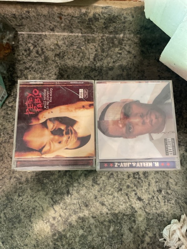 Lot of ~29 Early 2000s Hip Hop & R&B CDs – Kanye, Ludacris, + More– AS-IS gallery
