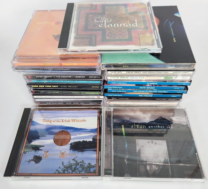 Irish Celtic Music 25 CD Lot Clannad Altan Eileen Ivers Cherish the Ladies Galwa