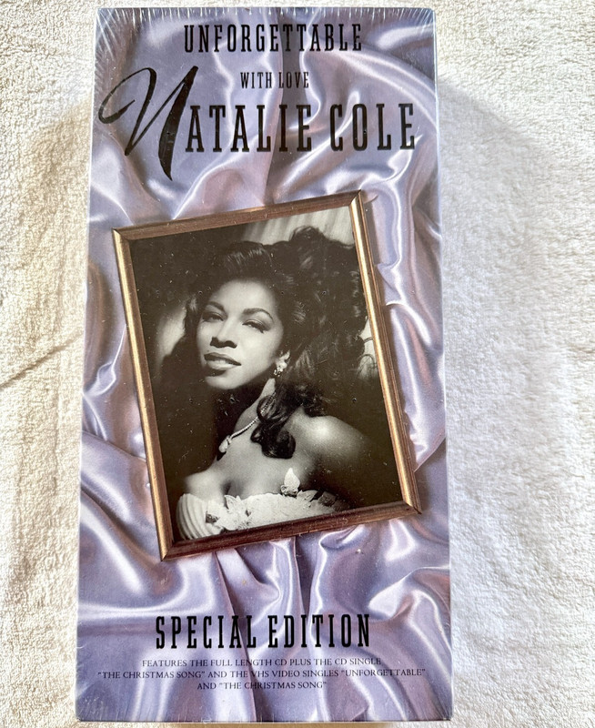 NATALIE COLE CD VHS SPECIAL EDITION SEALED LONGBOX UNFORGETTABLE CHRISTMAS SET